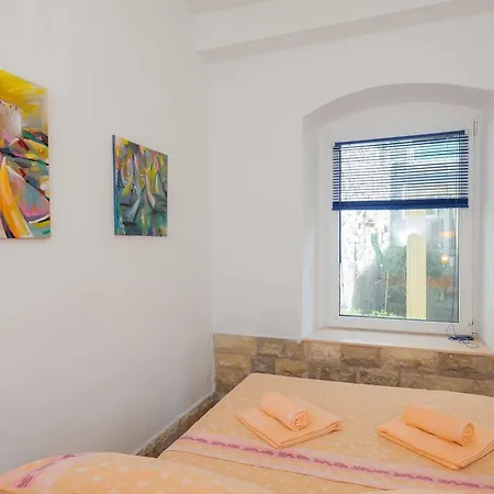 Pere Apartman *